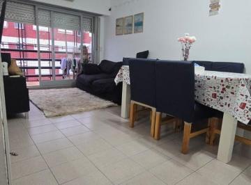 Departamento · 57m² · 3 Ambientes · Departamento de Tres Ambientes en Venta en Sarandí