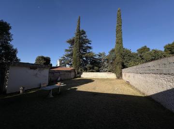 Casa · 140m² · Terreno en Venta Cerro de Las Rosas Casa 4 Dorm. a Reciclar Inversion