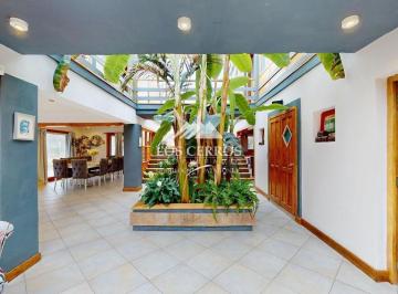 Casa · 308m² · 6 Ambientes · 2 Cocheras · Casa en Venta en Playa Serena, San Carlos de Bariloche - Financiada