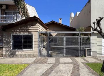 Casa de 4 ambientes, Morón · Chalet en Venta, España 1100