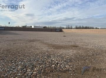 Terreno · 200m² · Terreno Comercial en Confluencia