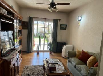 Casa · 126m² · 5 Ambientes · 2 Cocheras · Casa en Venta en Grand Bourg