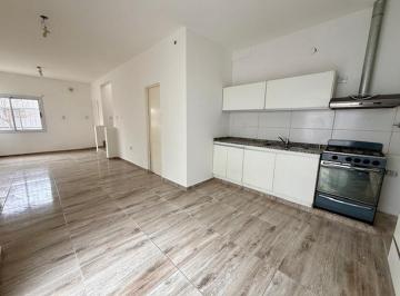 Casa · 92m² · 3 Ambientes · 2 Cocheras · Apto Credito Duplex Venta 2 Dorm. Balcon Patio Asador
