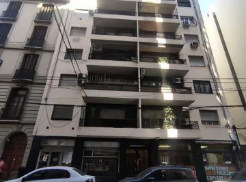 Departamento · 90m² · 3 Ambientes · Departamento 3 Amb, Depend Serv, Piso Alto a Reciclar.