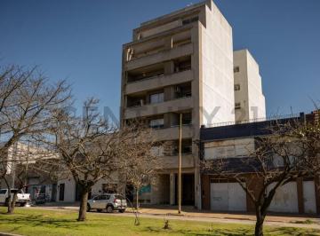 Departamento · 77m² · 3 Ambientes · 1 Cochera · 66 Entre 29 y 30 Departamento de 2 Dorm. en Venta La Plata