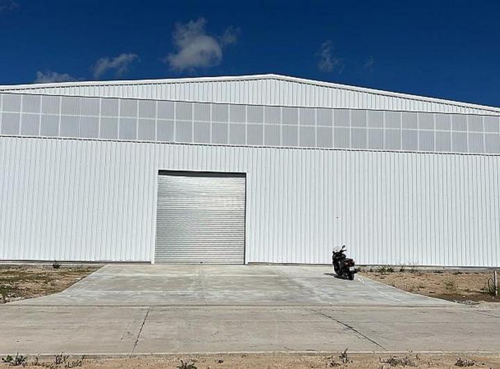 Depósito · 2400m²