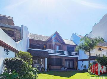 Casa de 4 ambientes, La Matanza · Chalet en Venta C/ Cochera en Tapiales