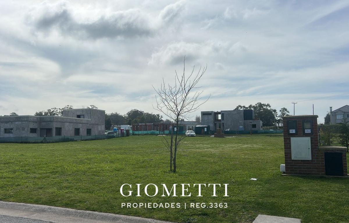 Excelente lote de 727mts² en Arenas Chico, un barrio privado ideal para familias.