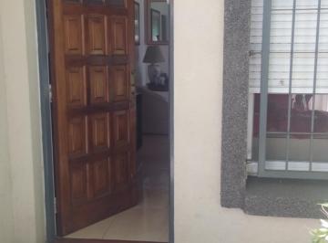 Casa · 260m² · 3 Ambientes · 1 Cochera · Venta Casa - Villa Adelina - San Isidro