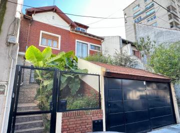 Casa · 300m² · 5 Ambientes · 2 Cocheras · Casa 5 Ambientes Pileta Quincho en Saavedra