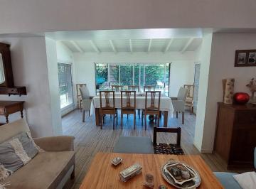 Casa · 188m² · 4 Ambientes · 1 Cochera · Venta Casa 4 Ambientes Bella Vista