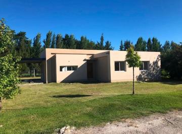 Casa · 120m² · 3 Ambientes · 1 Cochera · Casa en Venta en Pipinas