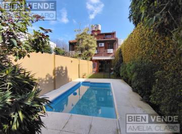 Casa · 132m² · 5 Ambientes · 2 Cocheras · Venta Dúplex 5 Ambientes con Doble Cochera Cubierta Pileta y Parilla