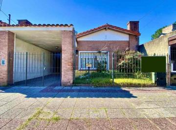 Casa de 4 ambientes, Ituzaingó · Chalet Colonia de Solida Construccion, Residencial Ituzaingó Norte