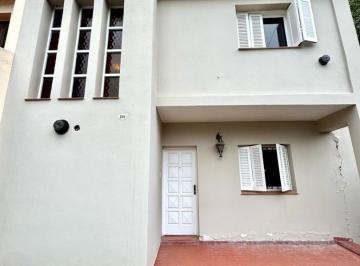 Casa · 110m² · 4 Ambientes · 1 Cochera · Exc Casa 3 Dorm Vta Gge/qcho/patio Tarcos Esq Fresnos