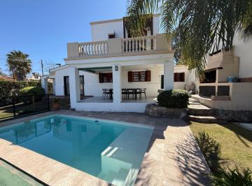 Casa de 7 ambientes, Córdoba · B° El Refugio Arguello Venta Casa 4 Dorm 330 m² Cub / 470 m² Terr