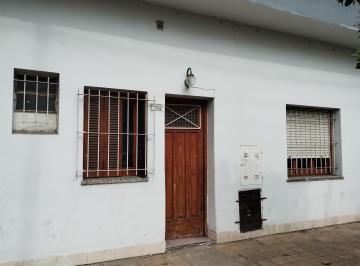 Entrada independiente. · Práctico y Luminoso PH de 2 Ambientes en Caseros
