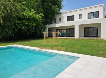 Casa · 290m² · 4 Ambientes · 5 Cocheras · Venta Casa Barrio San Matías