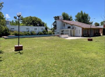 Casa · 260m² · 6 Ambientes · 2 Cocheras · 9 Bis Entre 60 Bis y 64