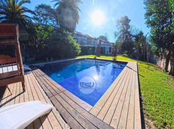 Casa · 629m² · 7 Ambientes · 4 Cocheras · Casa de Primera Categoria en Venta Adrogue