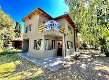 Casa · 89m² · 3 Ambientes · Duplex a Esrtenar en Santa Clara del Mar