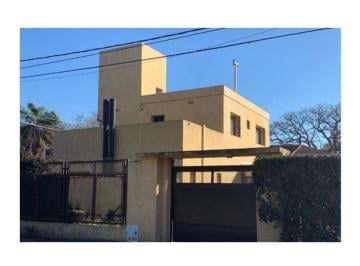 Casa · 250m² · 5 Ambientes · 2 Cocheras · Venta - Casa en Fisherton 3 Dorm..