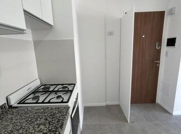 Departamento · 72m² · 3 Ambientes · Venta - Departamento 2 Dorm. con Balcón Al Frente Sobre Calle 3 de Febrero Barrio Martin