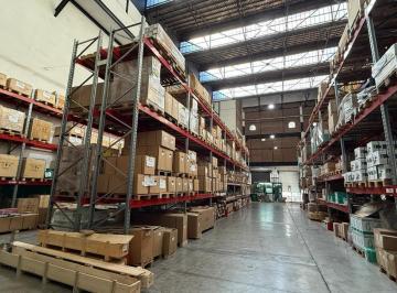 Depósito · 2827m² · 5 Cocheras · Excelente Depósito Unico con 16 m Altura Mixtura 3 Venta
