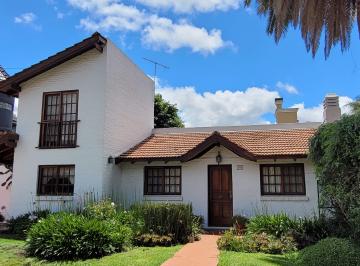 Casa de 4 ambientes, General Rodríguez · Casa en Venta en Country Las Lajas