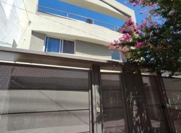 PH · 120m² · 4 Ambientes · 1 Cochera · Venta Tríplex 4 Ambientes en Olivos - Muy Bien Ubicado - Jardín y Terraza Privada