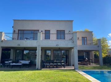 Casa · 380m² · 5 Ambientes · 2 Cocheras · Alquiler Temporal Casa Al Lago en Barbarita - Enero