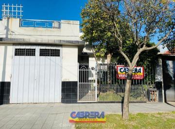 Casa · 140m² · 4 Ambientes · 1 Cochera · Casa - Lanús Este