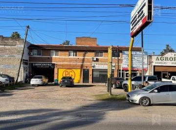 Local comercial · 70m² · 1 Cochera · Local en Venta en Pilar, G. B. a. Zona Norte, Argentina