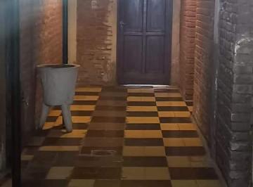 PH de 5 ambientes, San Miguel de Tucumán · Terreno con Casa Antigua Comercial