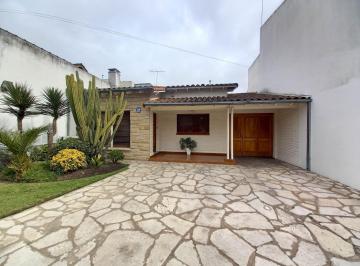 Casa de 3 ambientes, Morón · Casa 3 Ambientes con Pileta en Castelar