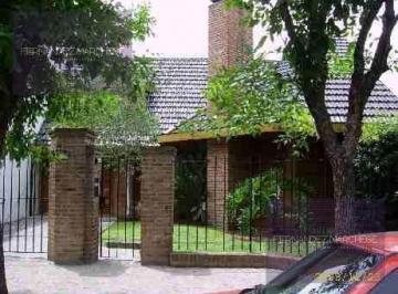 Casa · 280m² · 5 Ambientes · Casa en Centro de Lujan