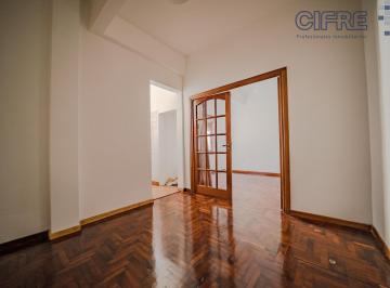 PH · 27m² · 1 Ambiente · PH a La Venta en 1er Piso por Escalera, Monoambiente Dividido en Villa Devoto
