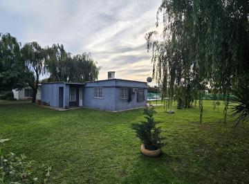 Casa · 60m² · 4 Ambientes · Casa en Venta con Gran Terreno y Pileta en Gaboto