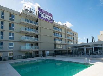 Departamento · 73m² · 3 Ambientes · 1 Cochera · Venta - Amplio Depto 2 Dorm. Docta con Cochera