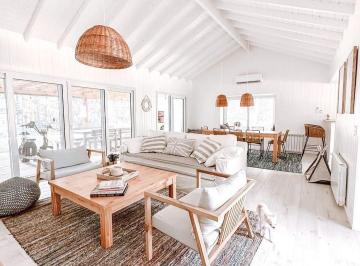 Casa de 4 ambientes, Costa Esmeralda · Impecable Chalet Costa Esmeralda en Una Planta 3 Dorm.