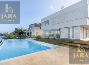 Casa · 400m² · 5 Ambientes · 3 Cocheras · Venta Casa 5 Ambientes a La Laguna Nuevo Quilmes