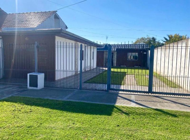 Chalet 4 amb, 330m² con 3 coch. — 12 de Octubre y Friulli