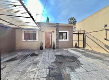 Casa de 3 ambientes, Ituzaingó · Casa Estilo Americana, Desarrollada en Una Sola Planta