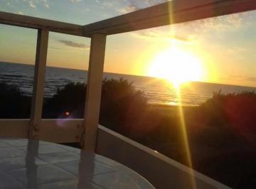 Departamento de 2 ambientes, San Clemente del Tuyú · Venta Loft, Frente Al Mar, en un Lugar Único en San Clemente, en Playa Grande.
