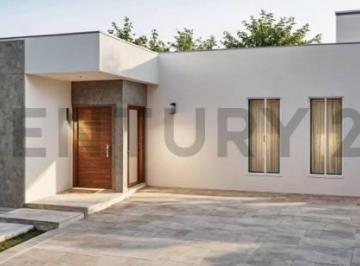 Casa · 75m² · 3 Ambientes · 1 Cochera · Casa en Venta - B° Privado Ampros V