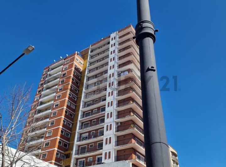 Departamento · 190m² · 5 Ambientes · 1 Cochera