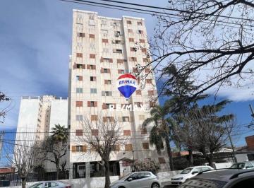 Departamento · 74m² · 5 Ambientes · 1 Cochera · Venta Departamento Macrocentro 4 Dorm.
