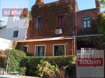 Casa · 292m² · 9 Ambientes · 2 Cocheras · Casa de Estilo en Venta en Corazón de Tigre