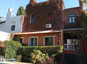 Casa · 292m² · 9 Ambientes · 2 Cocheras · Casa de Estilo en Venta en Corazón de Tigre