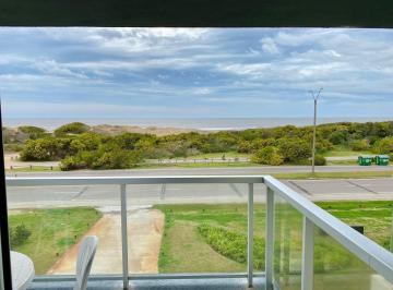 Departamento · 110m² · 4 Ambientes · 1 Cochera · Departamento en Playa Brava